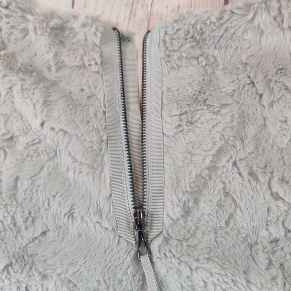 Anthropologie Leifsdottir faux fur zip back short sleeve tee sz L - Picture 10 of 11